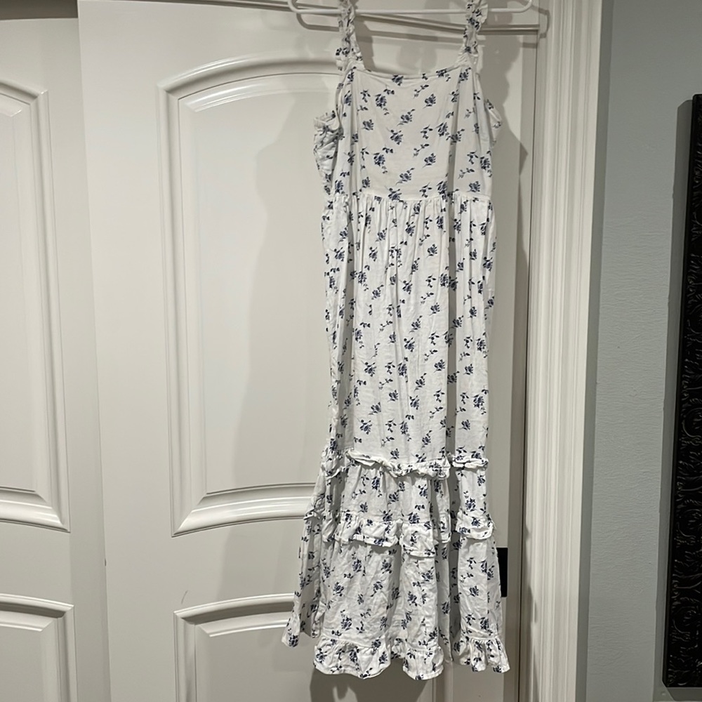 Universal threads blue and white dress